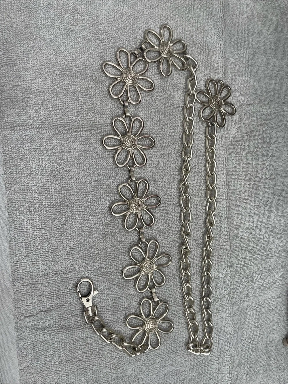 Silver Daisy Link Belt for Women - Floral Chain Waist Accent